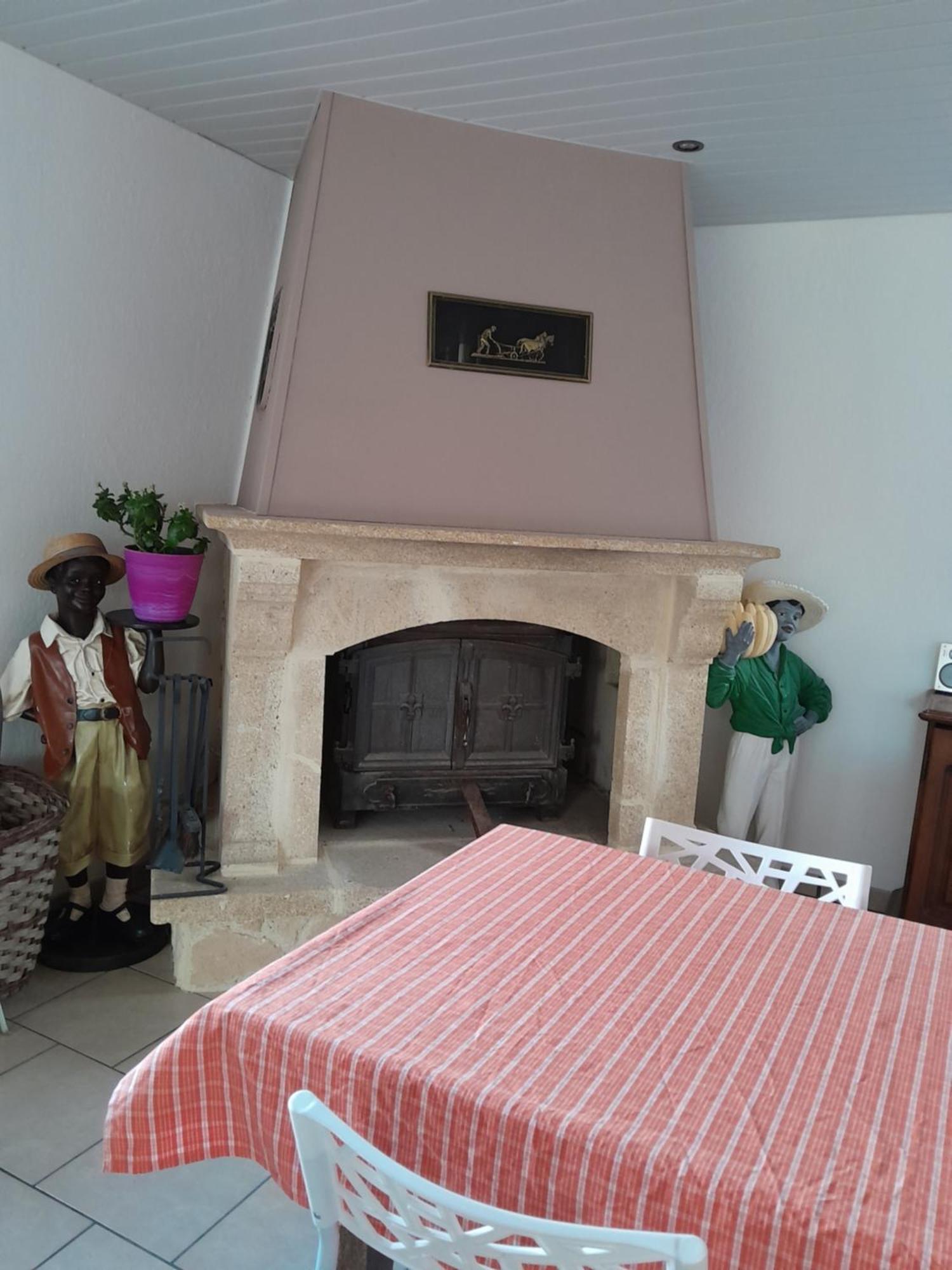 Chambres D Hotes Au P'Tit Bonheur Campagnard Jarnosse Esterno foto