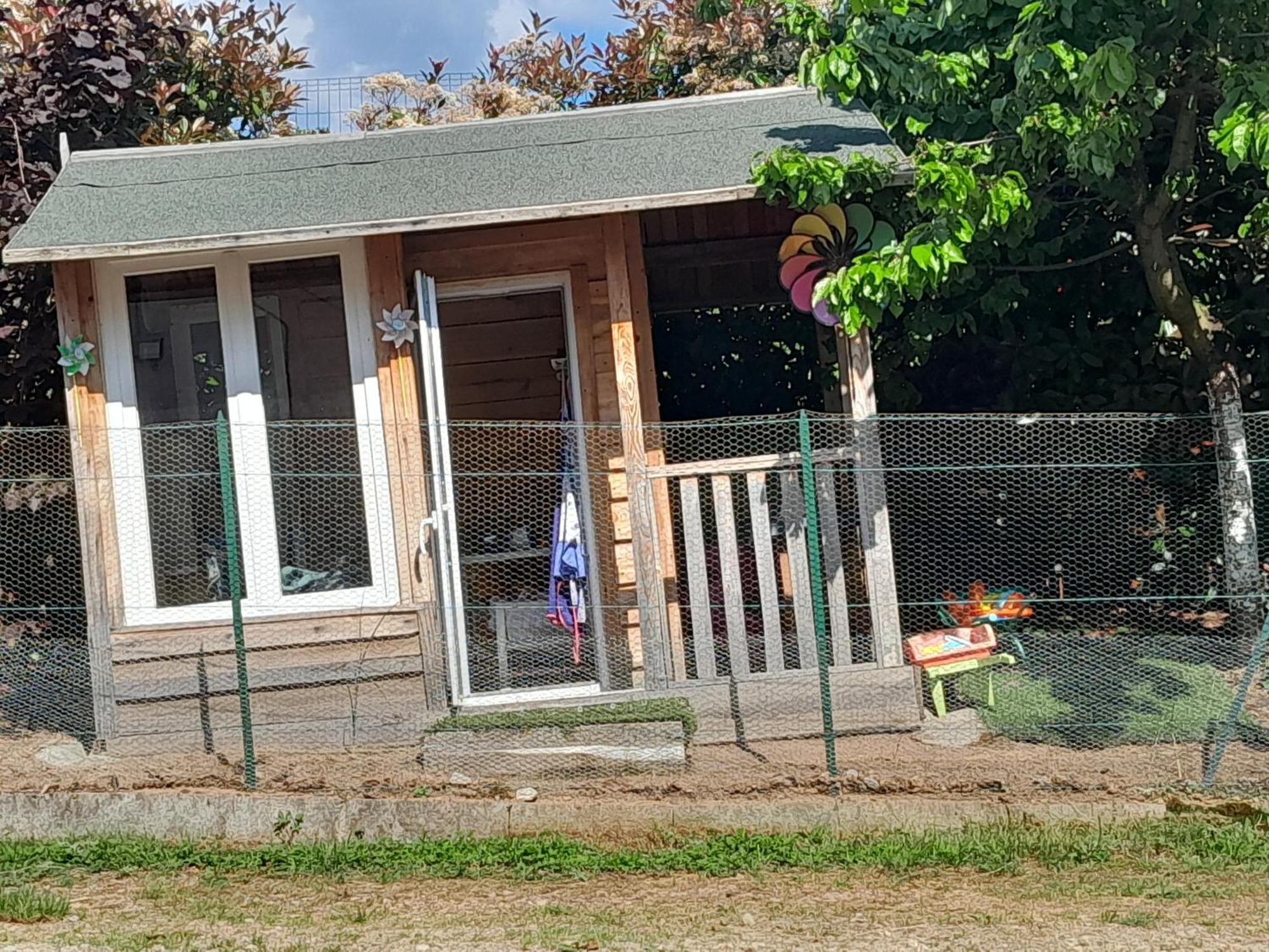 Chambres D Hotes Au P'Tit Bonheur Campagnard Jarnosse Esterno foto