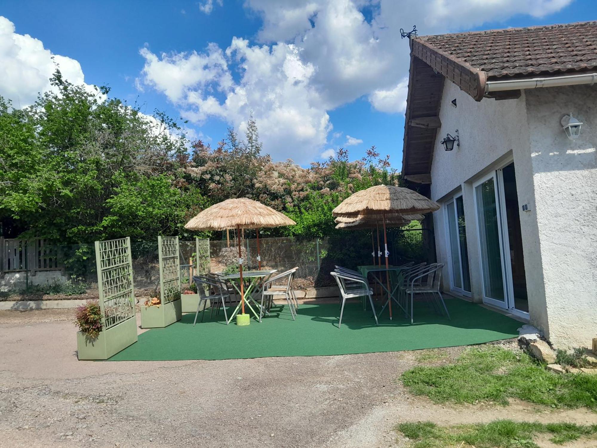 Chambres D Hotes Au P'Tit Bonheur Campagnard Jarnosse Esterno foto