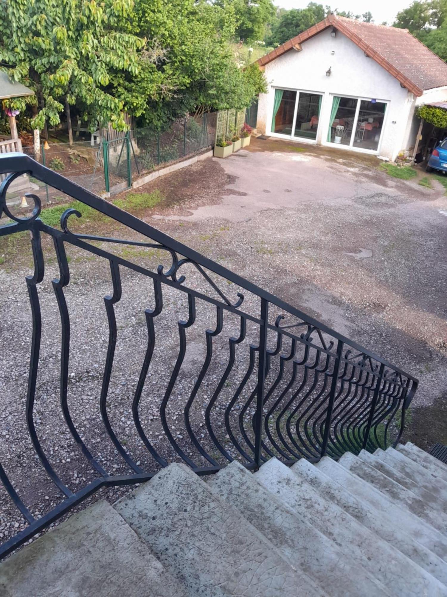 Chambres D Hotes Au P'Tit Bonheur Campagnard Jarnosse Esterno foto